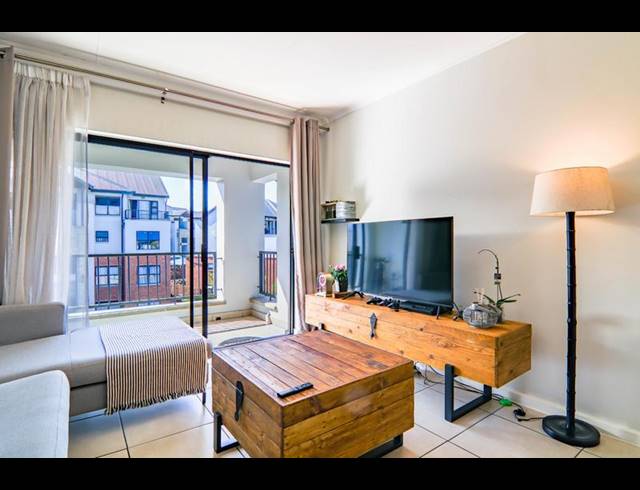 1 BEDROOM APARTMENT FOR SALE IN OLIVEDALE